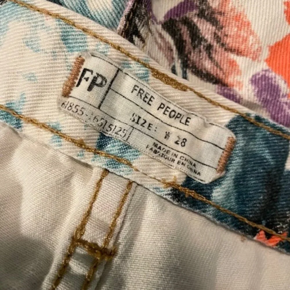 Women's Free‎ People floral cut-off jean shorts white bootie shorts